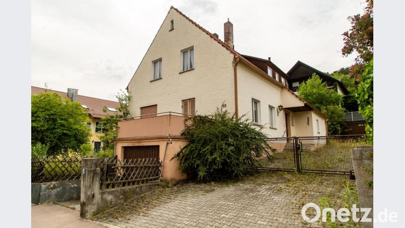 Statt dieses Hauses an der Fliederstraße soll ein großer Wohnblock entstehen. Solche Vorhaben sind der Auslöser dafür, dass der Planungsausschuss nun einen Bebauungsplan aufstellte. Bild: Hösamer