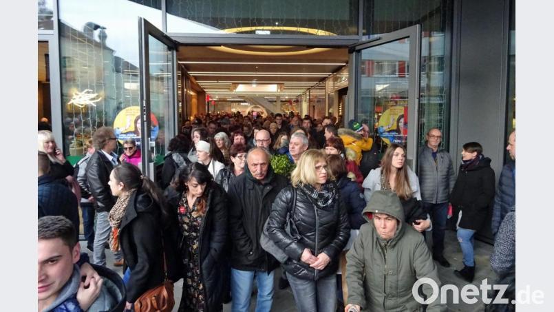14.50 Uhr: Alle müsse raus. Bild: rg