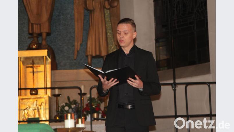 Andreas Kurz singt &quot;Ave Maria&quot;. Bild: wrt