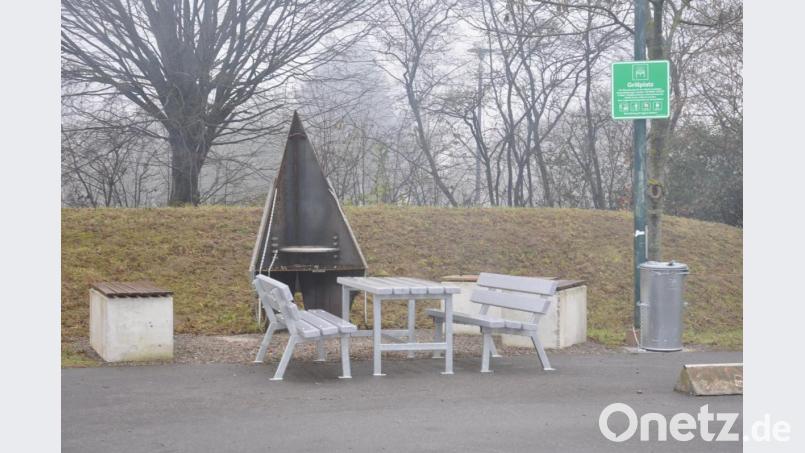 Der neu von der Stadt errichtete Grillplatz wurde zwar nur viermal offiziell für die Benutzung angemeldet, doch auch wenn er "illegal" benutzt wurde, konnten keine Mängel festgestellt werden, berichtete Jugendbeauftragter Uli Münchmeier. Bild: dob
