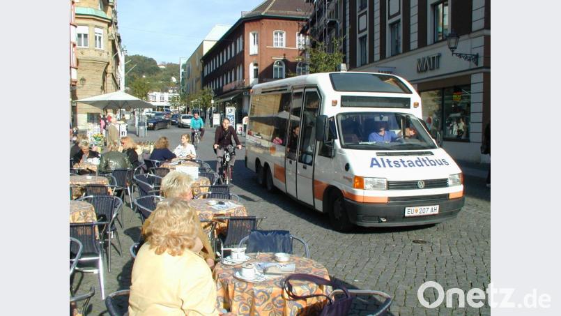 So hat er ausgesehen, der Altstadtbus, den sich der ZNAS 2001 aus Österreich geliehen hatte. Rund 1000 Fahrten absolvierte er in sechs Wochen, dabei nahmen rund 1000 Passagiere den Service in Anspruch. Archivbild: Unger