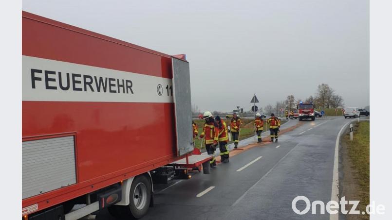 Ein Milchlaster verursachte im Kemnather Land eine rund zehn Kilometer lange Ölspur. Die Feuerwehr Kemnath war deshalb unter anderem in der Hammergrabenstraße in Kemnath (Bild) im Einsatz. Bild: mde