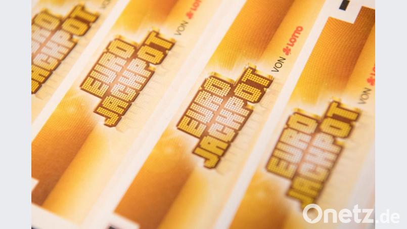 Ein Drittel des 90-Millionen-Euro-Jackpots geht nach Oberfranken. Symbolbild: Fabian Sommer/dpa