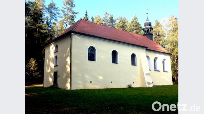 Die zur Pfarrei gehörige barocke Allerheiligenkirche bei Wernersreuth. Archivbild: Robert Treml
