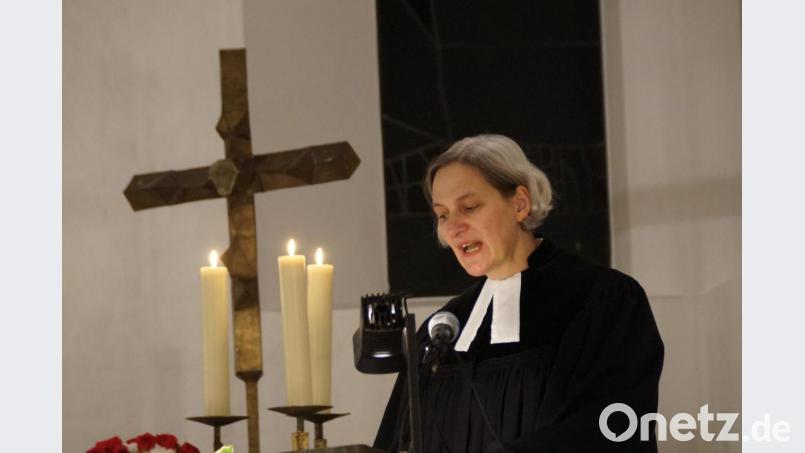 Pfarrerin Ruth Schlinke sprach in ihrer Predigt zum Buß- und Bettag vom Eingestehen der eigenen Schuld und von der Vergebung durch Gott. Bild: weu