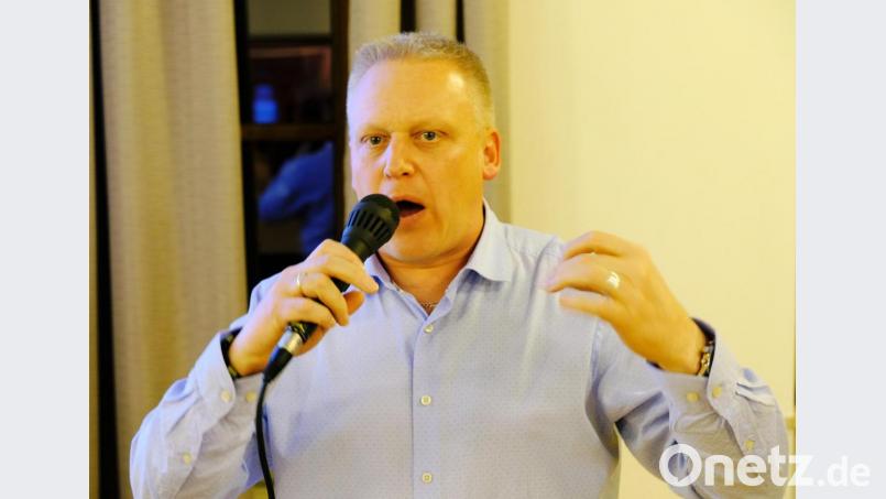 Die Marktgemeinde steht in den nächsten Jahren vor riesigen Herausforderungen. Bürgermeister Jürgen Kürzinger ist vorsichtig optimistisch, die großen Aufgaben zu bewältigen. Er setzt besonders auf eine höhere staatliche Förderung. "Noch ist nichts in Stein gemeißelt", stellt er in der Bürgerversammlung fest Bild: do