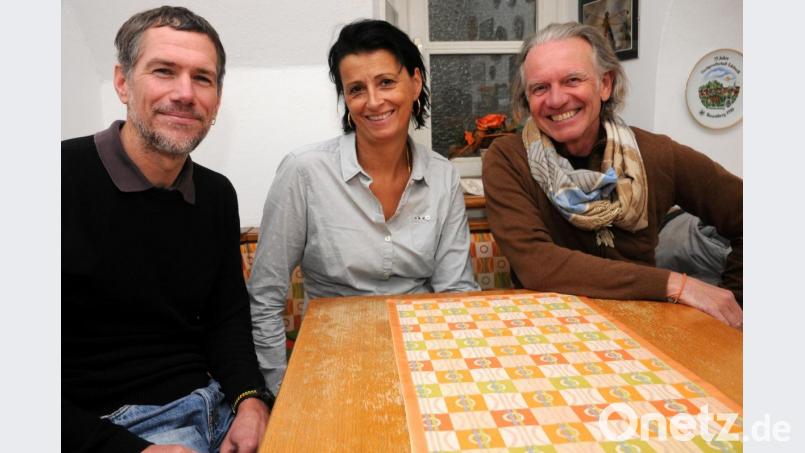 Sie sind guter Dinge, die Organisatoren, denn die Vorbereitungen für das zweite Stahlwerk-Festival laufen gut (von links): Bernhard Dobler, Petra Schober und Hubert Schober. Bild: Joachim Gebhardt