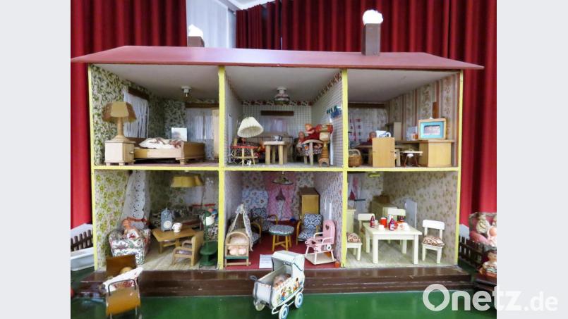 Beim Puppenhaus sind besonders die Details wunderschön anzuschauen. Also unbedingt in diese Ausstellung etwas mehr Zeit mitbringen. Bild: ubb