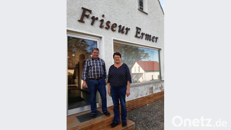 Über vier Jahrzehnte war der Friseur Ermer in der Straße "Am Naabtalhaus" für seine Kunden da. Bild: bey