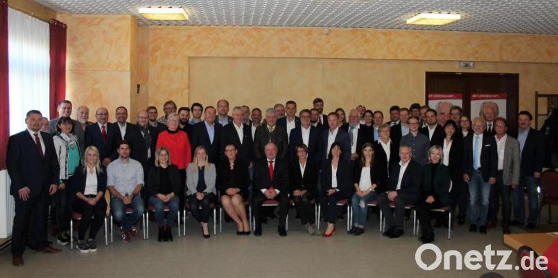 17 Frauen und 43 Männer bewerben sich um einen Kreistagssitz für die SPD. Bis zu Listenplatz 34 halten die Sozialdemokraten die Quote durch, jeden zweiten Platz abwechselnd mit Männern und Frauen zu besetzen. Dahinter kommen nur noch Männer. Bild: stg