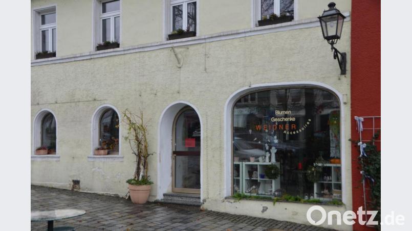 Die Türen des Geschenke- und Blumenladens Weidner bleiben geschlossen. Rosemarie Weidner gab aufgrund ihres fortgeschrittenen Alters auf. Bild: dob