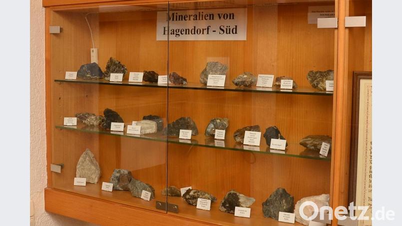 Zum Bergbau und den Funden weltweit einzigartiger Mineralien stellen zwei versierte Sammler der Marktgemeinde wertvolle Unikate zur Verfügung. Bild: fjo