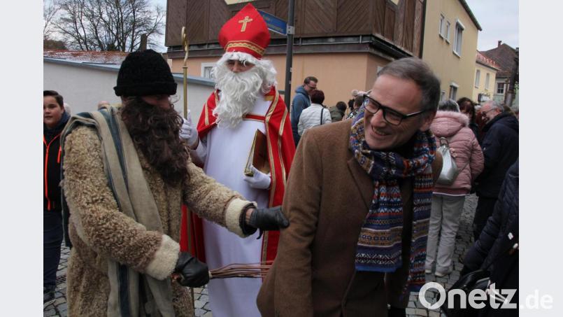 Knecht Ruprecht verschonte auch den Bürgermeister nicht. Bild: kro