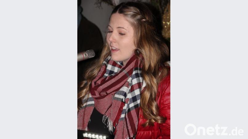 Jennifer Bäumler sang &quot;Mary&#039;s boy child&quot; und &quot;Süßer die Glocken nie klingen&quot;. Bild: kro