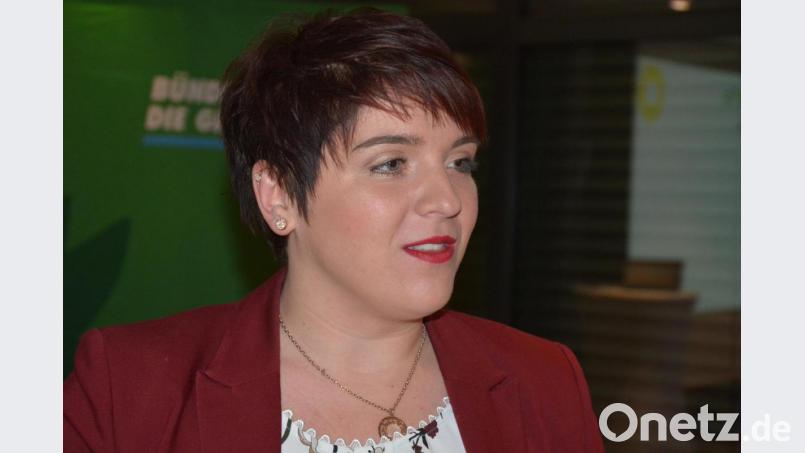 MdL Anna Toman will als erste Frau Landrätin im Landkreis Tirschenreuth werden. Die 28-jährige Bärnauerin rechnet sich durchaus gute Chancen aus. Bild: jr