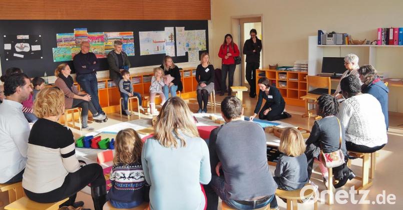 Wie Kinder in der Montessori-Schule lernen wurde den Besuchern am Tag der offenen Tür gezeigt. Bild: Bühner