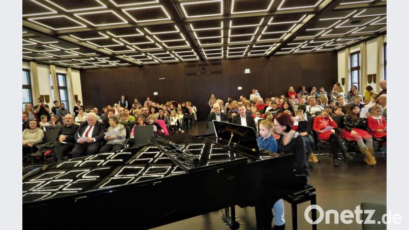 Viele Gäste, darunter auch zahlreiche Geschwister der Musikschüler, waren zum Benefizkonzert gekommen. Bild: ubb