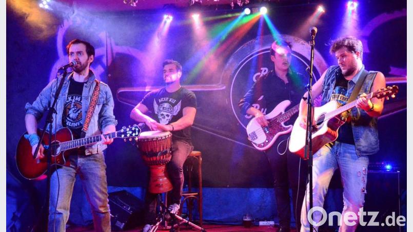 Die "Rusty Road Runners" aus Regensburg zeigen, wie man Rock 'n' Roll spielt. Bild: Kunz