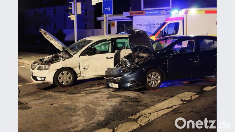 Zwei Verletzte gab es bei einem Unfall in Wiesau. Bild: wro