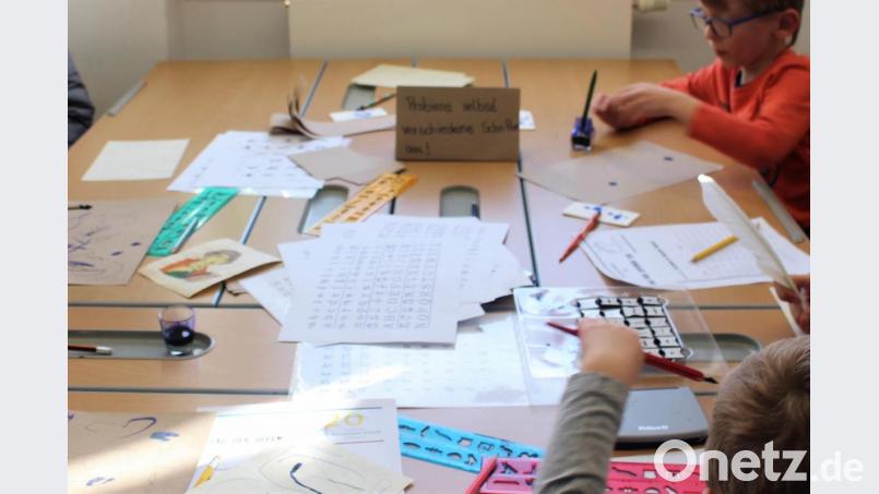 Schriften verstehen und schreiben, ob kursiv oder in Druck: Von der Entstehung bis zur heutigen Variante konnten sich Besucher ein Bild machen. Bild: Dagmar Williamson