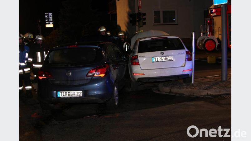 Zwei Verletzte gab es bei einem Unfall in Wiesau. Bild: wro