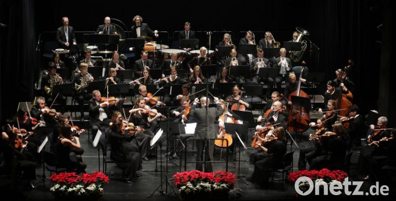 Das Amberger Sinfonieorchester unter Leitung von Thomas Appel. Bild: WOLFGANG STEINBACER