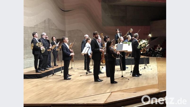 In memoriam Mariss Jansons: Die Berliner Barock Solisten und die herausragenden Solisten Julia Fischer (Violine) und Nils Mönkemeyer (Viola) musizieren auf Augenhöhe. Bild: dok