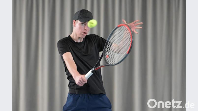 Yannick Vollmer (Bild) vom TC Amberg am Schanzl hatte das Pech, gleich in der ersten Runde der U16 auf den späteren Sieger Laurenz Grabia zu treffen und verlor in zwei Sätzen. Bild: ref