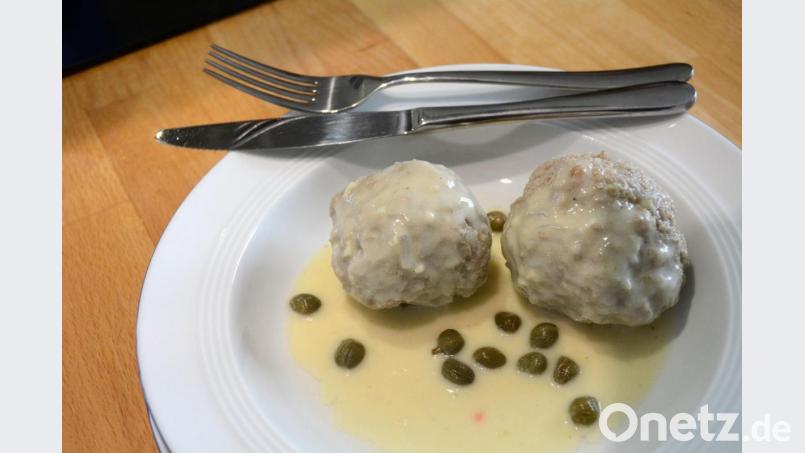Königsberger Klopse sind eine Spezialität aus Ostpreußen. „Klops“ bedeutet „kleiner Kloß“. Bild: Gabi Schönberger