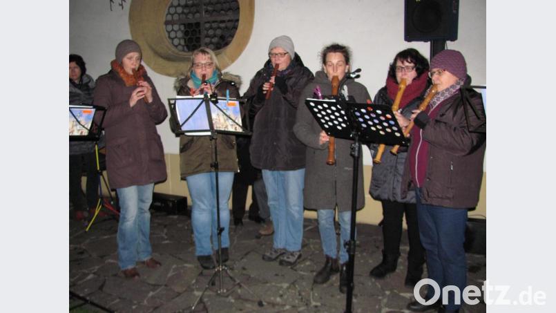 Der Flötentreff erfreut mit "Tochter Zion" und "Lasst und froh und munter sein". Bild: sei