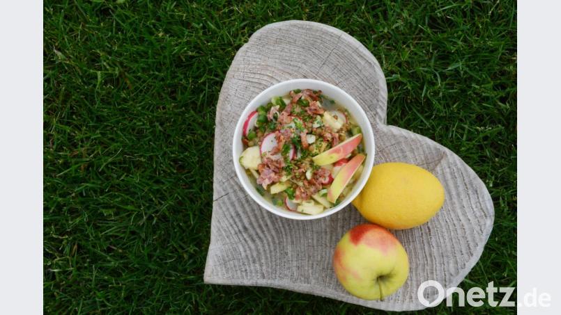 Zum Verlieben: Der leckere Linsensalat wird lauwarm serviert. Bild: Gabi Schönberger