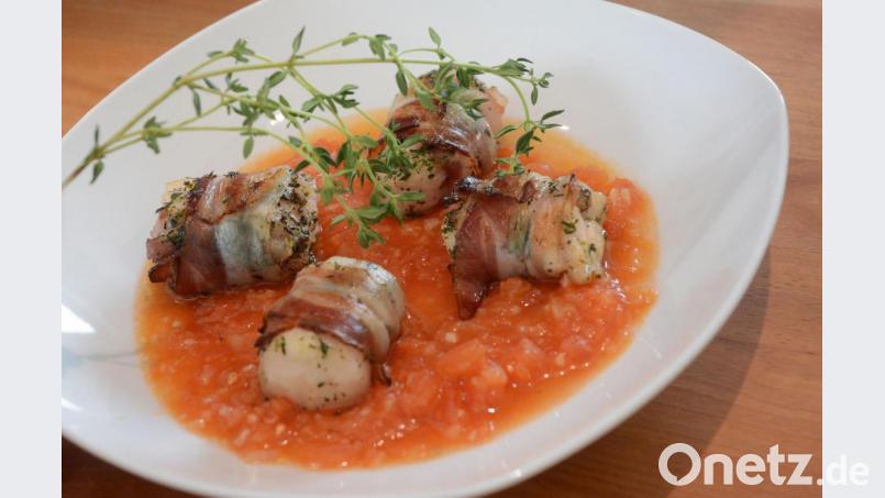 „Ein besonders aromatisches Kaninchenrezept, dank des Thymians, dem idealen Kräuterlein für dieses etwas fade Fleisch“, meint OWZ-Küchenchef Michael Schiffer. Bild: Gabi Schönberger