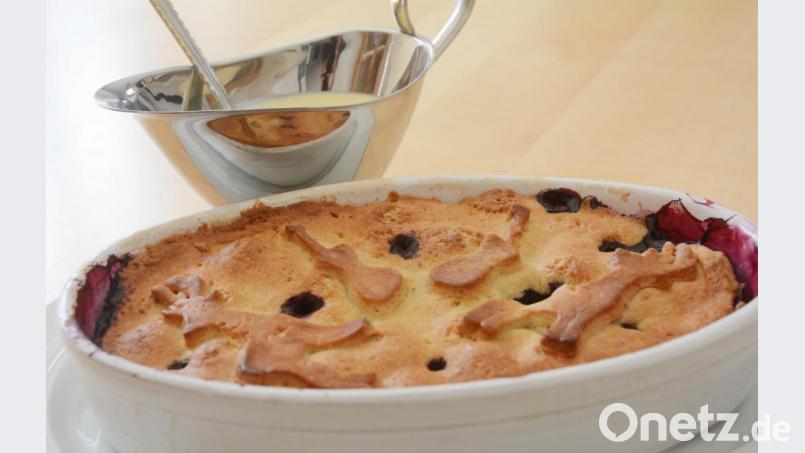 Das Rezept für den Pie (gesprochen: pei) funktioniert auch mit Äpfeln, Stachelbeeren, Aprikosen oder Rhabarber. „Mir schmeckt er am besten mit Heidelbeeren“, meint OWZ-Küchenchef Michael Schiffer. Bild: Gabi Schönberger