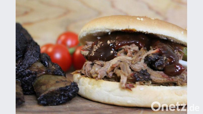 Zartes Fleisch: der Burger mit Pulled Beef Ribs. Bild: Matthias Würfl