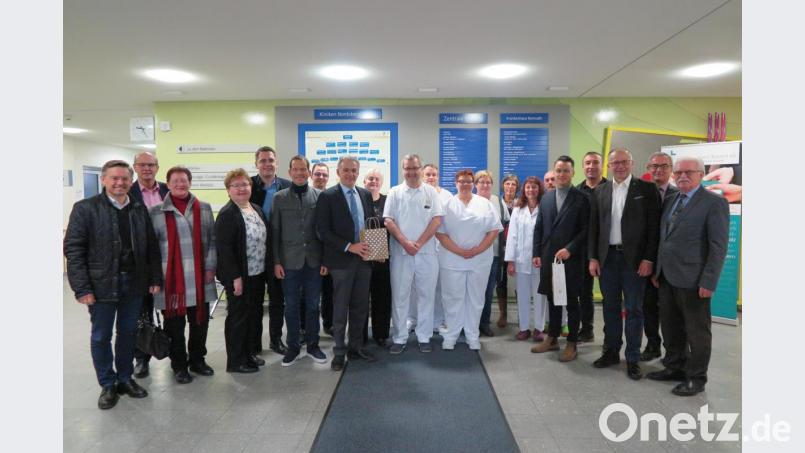 Vorstand Josef Götz (Zweiter von links) begrüßte die CSU Delegation im Kemnather Krankenhaus. Bild: jzk