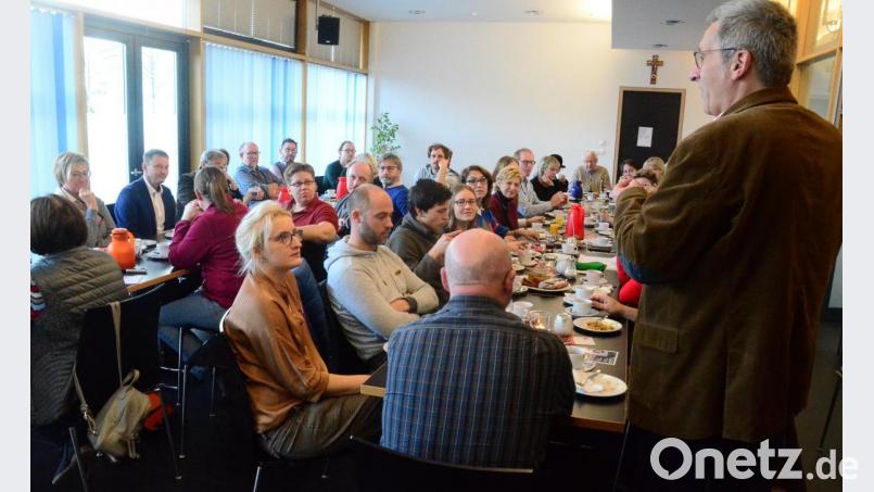 Weiden hat sich selbst kulturell abgehängt. Darüber macht sich Wut und Enttäuschung breit. Landestheater-Geschäftsführer Wolfgang Meidenbauer fordert dringend Räume für Kulturschaffende. Kein Verein könne auf Dauer die Mieten in der Max-Reger-Halle schultern. Bild: Kunz