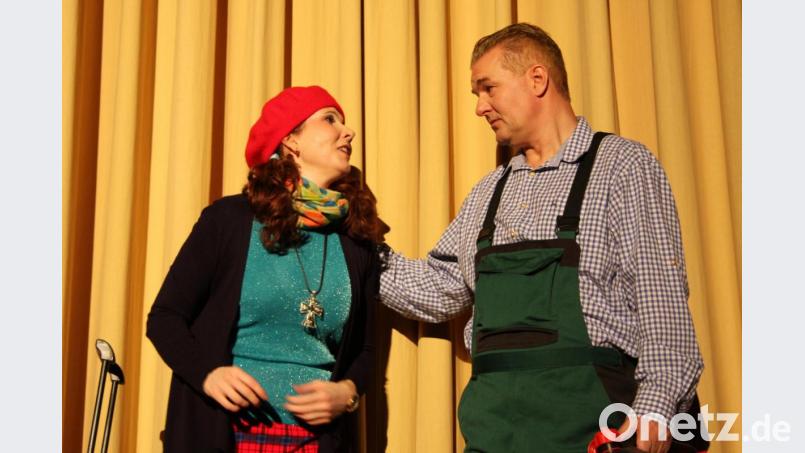 Amateurtheater Dörflas: &quot;Eine ganz heiße Nummer&quot; Bild: wro