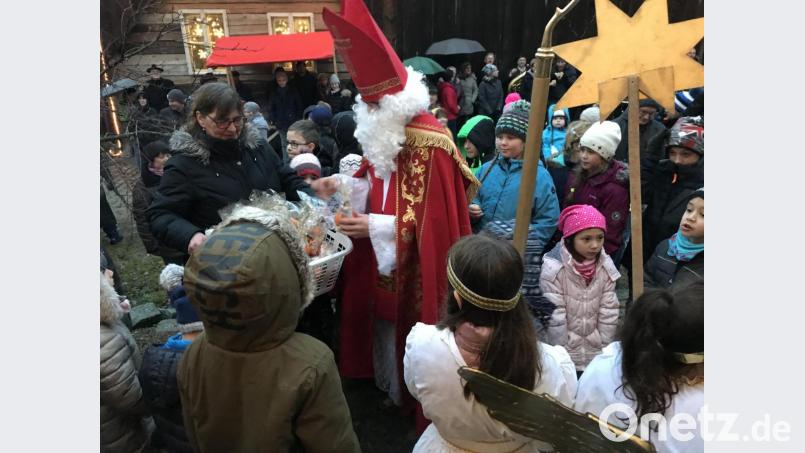 Der Nikolaus kommt am Sonntag zum Seebarner Advent. Bild: pko