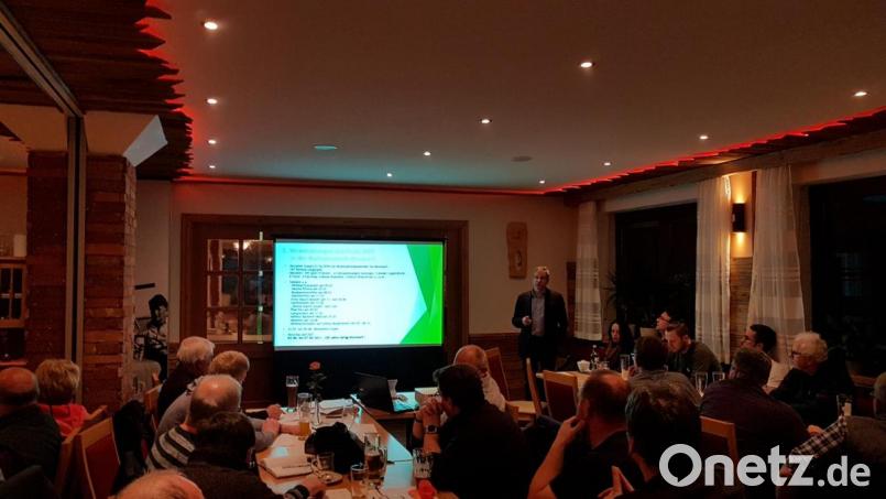 Die Vereinsvorsitzenden der Marktgemeinde trafen sich im Landgasthof Kölbl-Schieder in Saubersrieth. Bürgermeister Hermann Ach gab dazu viele Informationen. Bild: gi