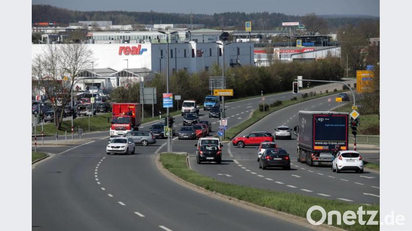 Die Pflegerkreuzung stößt nach Aussage der Verkehrsplaner schon bald an ihre Belastungsgrenze. Doch Chicago ist Geschichte, der Ausbau wird wohl deutlich schlichter ausfallen. Bild: Wolfgang Steinbacher