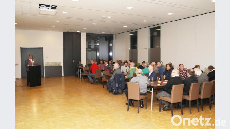 Bürgerversammlung in der Stadthalle Erbendorf mit Bürgermeister Hans Donko. Bild: JOCHEN NEUMANN
ERBENDORF