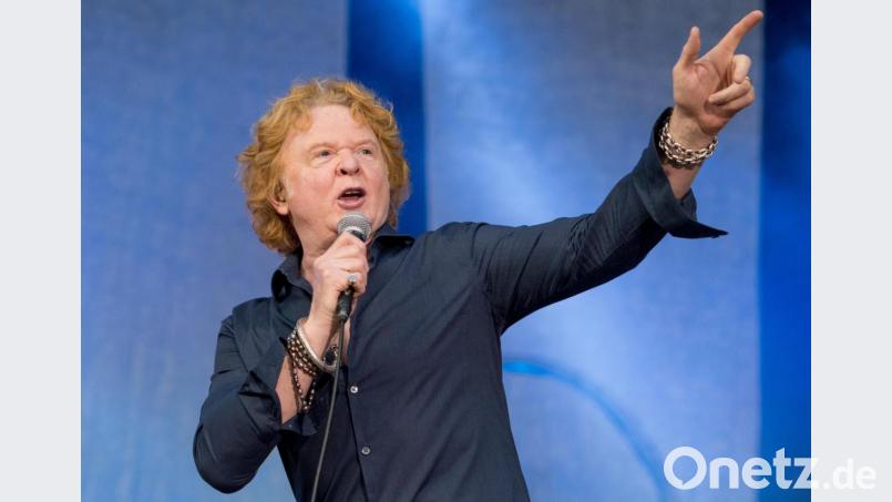 Michael «Mick» Hucknall, Sänger und Gründer der britischen Band Simply Red. Bild: Axel Heimken/dpa