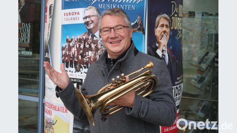 Ernst Hutter freut sich schon narrisch auf seinen Auftritt am 4. Januar mit seinen Egerländer Musikanten in der Max-Reger-Halle. Bild: Kunz