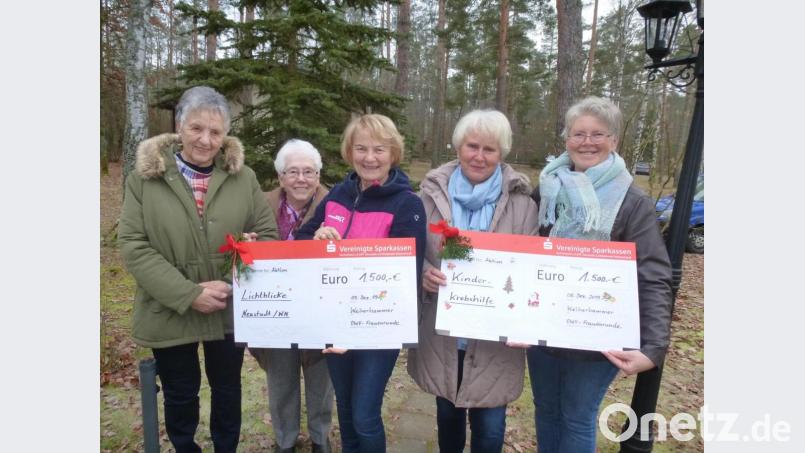 Die OWV-Frauen spenden erneut 3000 Euro für die Aktion „Lichtblicke“ und die Kinderkrebshilfe. Von links: Renate Groß, Inge Witt, Elisabeth Wittmann, Anneliese Kohl und Gunda Hagn. Bild: bk