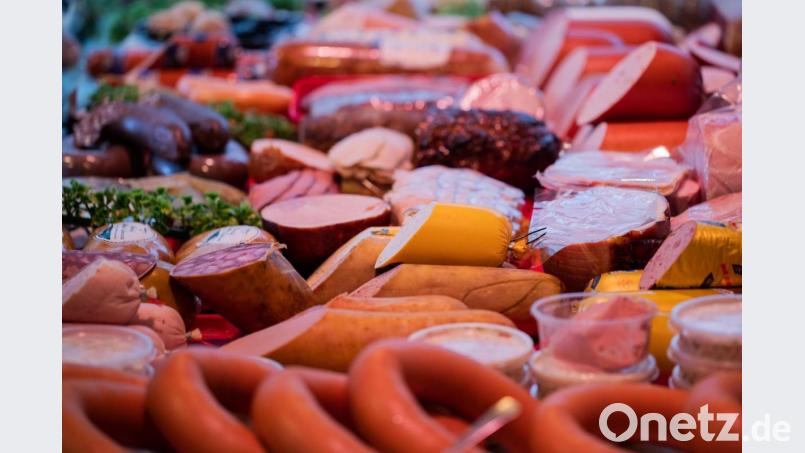 Der Preis für Wurst und Schweinefleisch ist stark gestiegen. Das bestätigen auch die Metzger-Innungen in der Oberpfalz. Bild: Rolf Vennenbernd