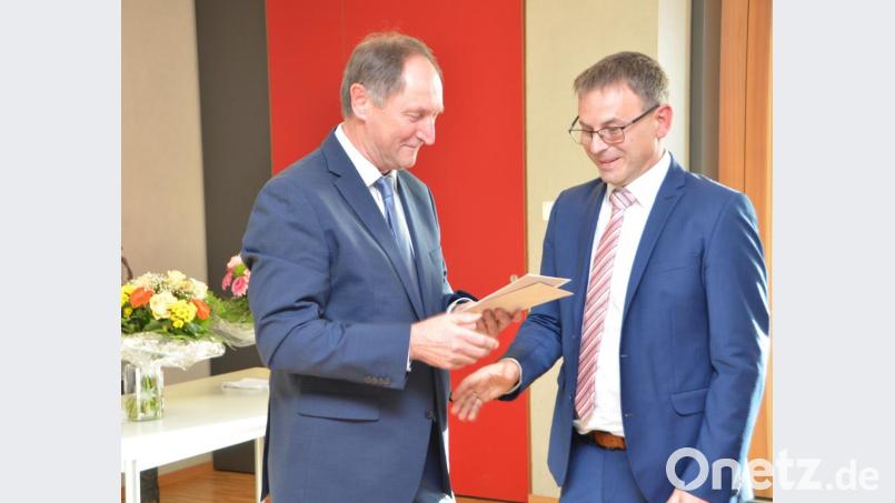 Konrektor Richard Troglauer (links) ist froh, mit Rektor Hubert Reil wieder einen Chef an der Pfalzgraf-Friedrich-Mittelschule zu haben. Bild: dob