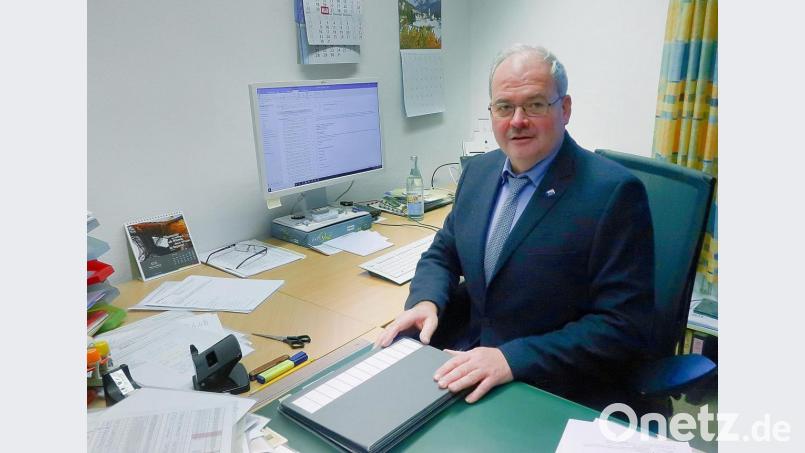 24 Jahre bekleidete Gottfried Härtl das Bürgermeisteramt im Erholungsort. Der Kommunalpolitiker feiert heute mit 200 Gästen seinen 60. Geburtstag. Bild: bsc