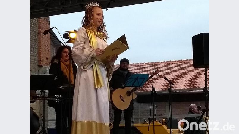 Prolog des Christkinds Nathalie Becher. Bild: sck