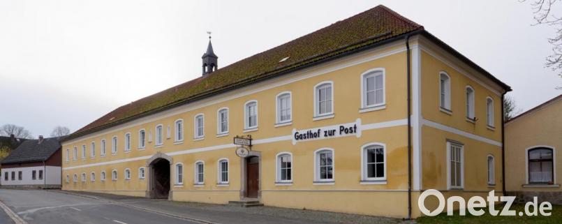 Poststation, Brauerei, Fischzucht, Bauernhof, Wirtshaus und Pension waren zeitversetzt in diesem Anwesen. Ab 1. Januar 2020 sind Gasthof und Pension zur Post in Schönficht Geschichte. Bild: tr