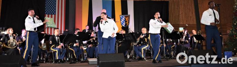 Die United States Army Europe Band (USAREUR) mit Chor gastiert auch dieses Jahr wieder in Grafenwöhr und lädt zu einem beschwingten Weihnachtskonzert in die Stadthalle ein. Bild: rgr